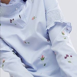 Boohoo blue high neck embroidered blouse, US 4